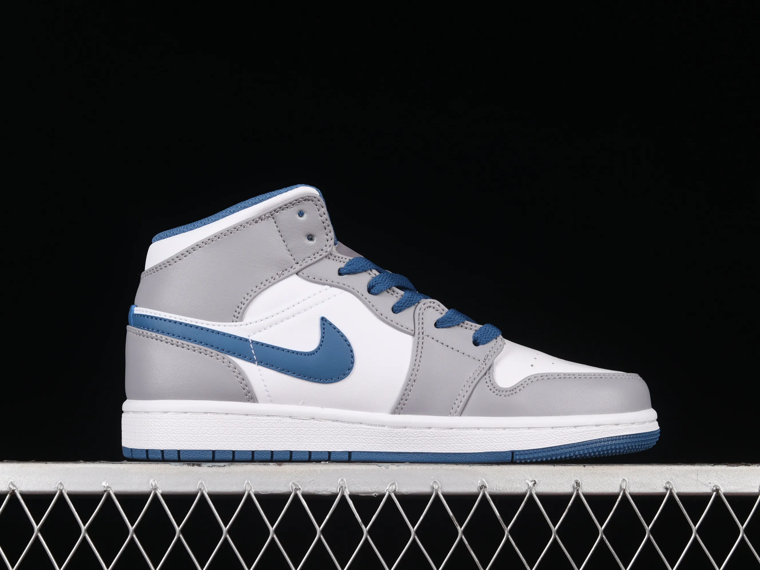 All categories Air Jordan Jordan series basketball shoes Air Jordan 1 Mid Air Jordan 1 Mid "True Blue" AJ1 Joe 1 true blue mid-top basketball shoes DQ8423-014